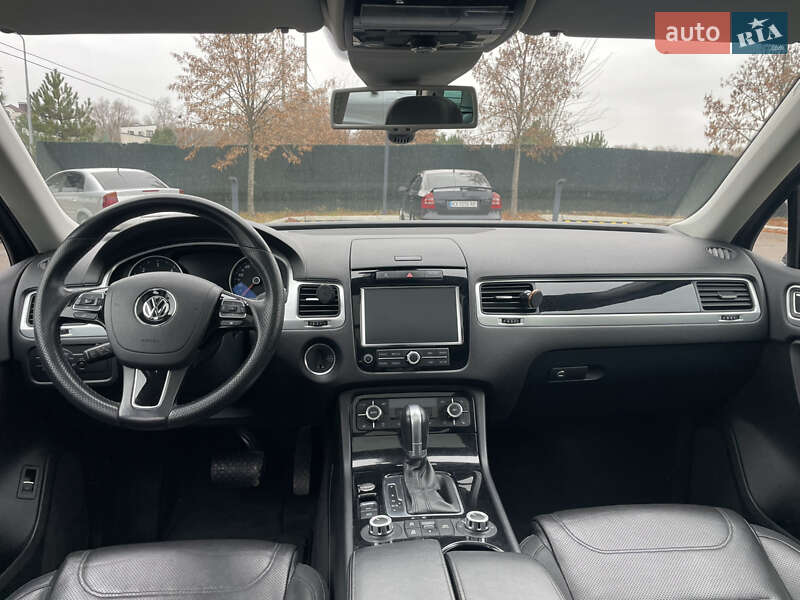 Внедорожник / Кроссовер Volkswagen Touareg 2014 в Киеве фото 12 Внедорожник / Кроссовер Volkswagen Touareg 2014 в Киеве