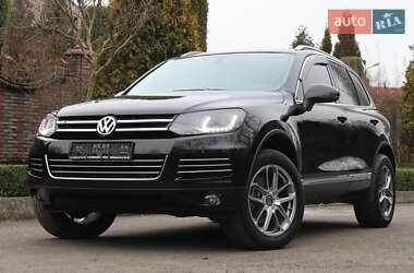 Позашляховик / Кросовер Volkswagen Touareg 2014 в Рівному