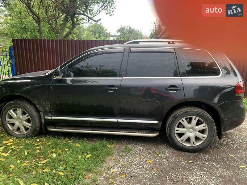 Позашляховик / Кросовер Volkswagen Touareg 2003 в Києві
