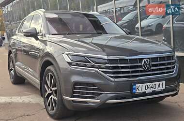 Позашляховик / Кросовер Volkswagen Touareg 2022 в Києві