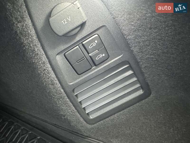 Внедорожник / Кроссовер Volkswagen Touareg 2021 в Киеве фото 60 Внедорожник / Кроссовер Volkswagen Touareg 2021 в Киеве