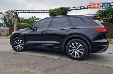 Позашляховик / Кросовер Volkswagen Touareg 2018 в Миколаєві