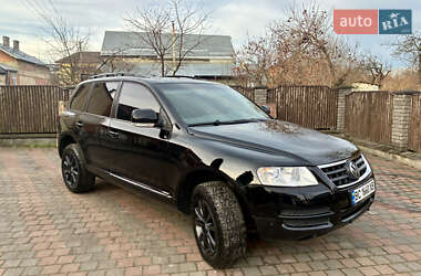 Внедорожник / Кроссовер Volkswagen Touareg 2006 в Городке