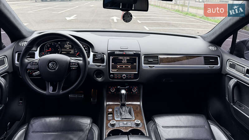 Позашляховик / Кросовер Volkswagen Touareg 2014 в Києві фото 8 Позашляховик / Кросовер Volkswagen Touareg 2014 в Києві