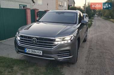 Внедорожник / Кроссовер Volkswagen Touareg 2018 в Черкассах