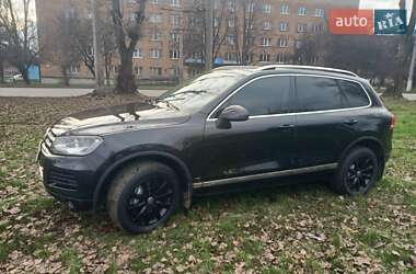 Позашляховик / Кросовер Volkswagen Touareg 2014 в Черкасах