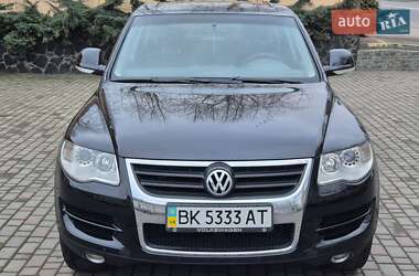Внедорожник / Кроссовер Volkswagen Touareg 2008 в Ровно