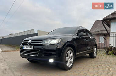 Позашляховик / Кросовер Volkswagen Touareg 2011 в Києві