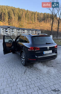 Позашляховик / Кросовер Volkswagen Touareg 2013 в Харкові