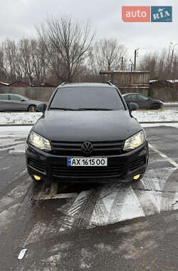 Внедорожник / Кроссовер Volkswagen Touareg 2011 в Киеве