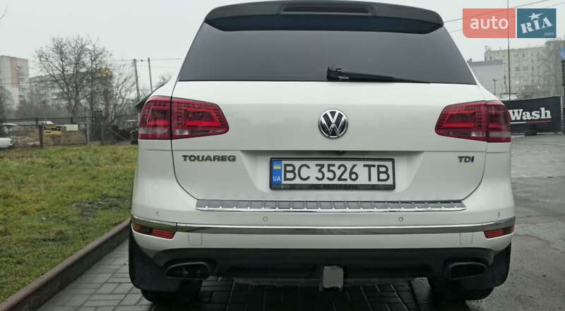 Внедорожник / Кроссовер Volkswagen Touareg 2014 в Львове