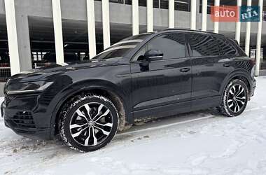 Внедорожник / Кроссовер Volkswagen Touareg 2020 в Киеве