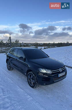 Внедорожник / Кроссовер Volkswagen Touareg 2012 в Днепре