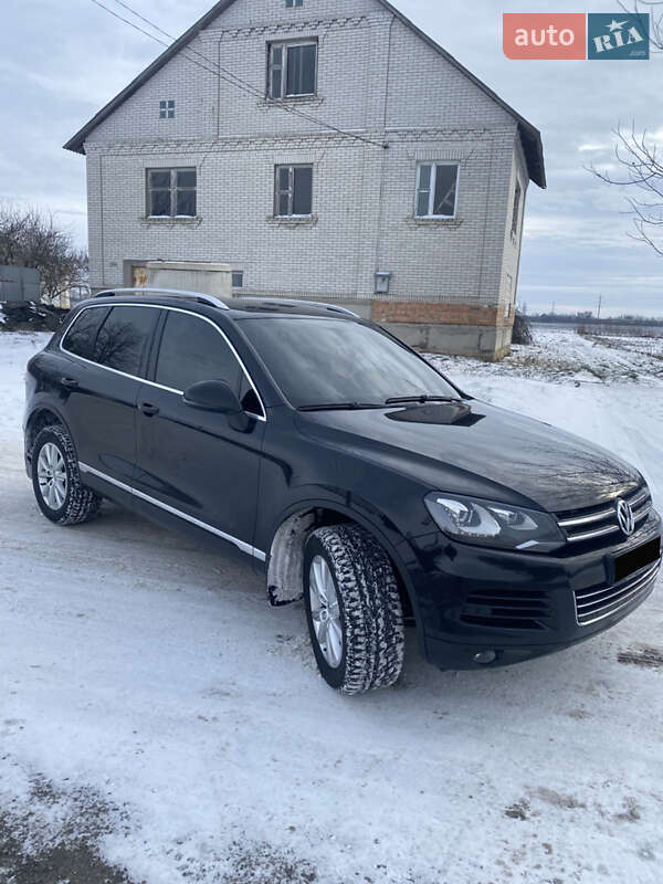 Внедорожник / Кроссовер Volkswagen Touareg 2012 в Белой Церкви