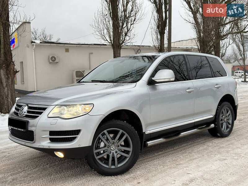 Внедорожник / Кроссовер Volkswagen Touareg 2008 в Ахтырке