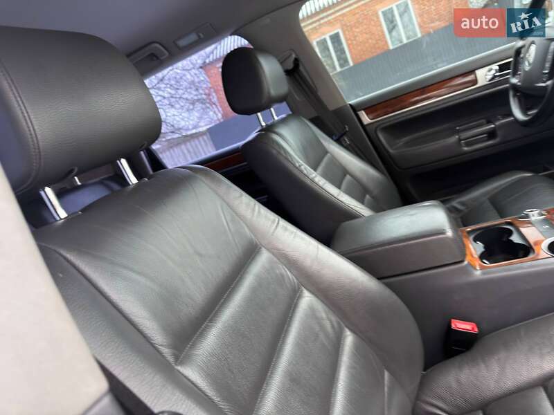 Внедорожник / Кроссовер Volkswagen Touareg 2008 в Ахтырке