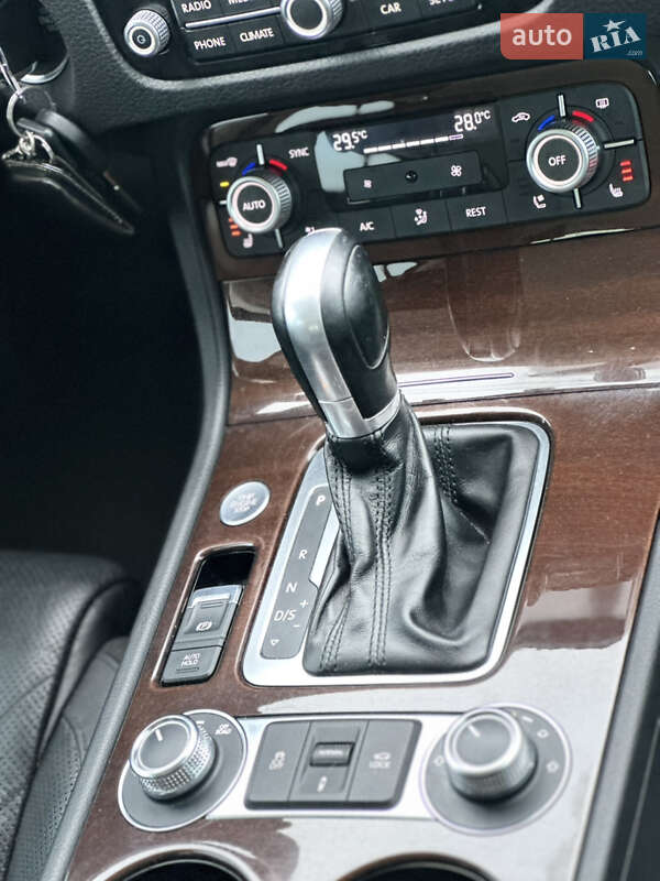 Внедорожник / Кроссовер Volkswagen Touareg 2018 в Киеве фото 26 Внедорожник / Кроссовер Volkswagen Touareg 2018 в Киеве