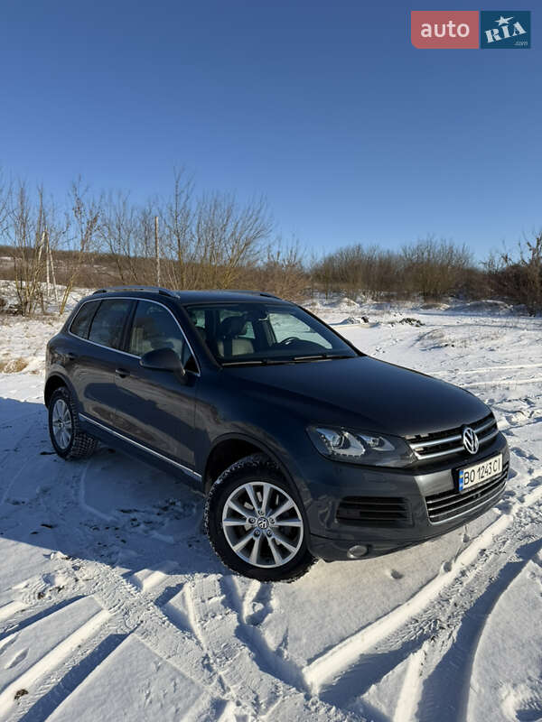 Позашляховик / Кросовер Volkswagen Touareg 2012 в Тернополі