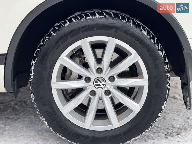 Внедорожник / Кроссовер Volkswagen Touareg 2011 в Виннице фото 20 Внедорожник / Кроссовер Volkswagen Touareg 2011 в Виннице