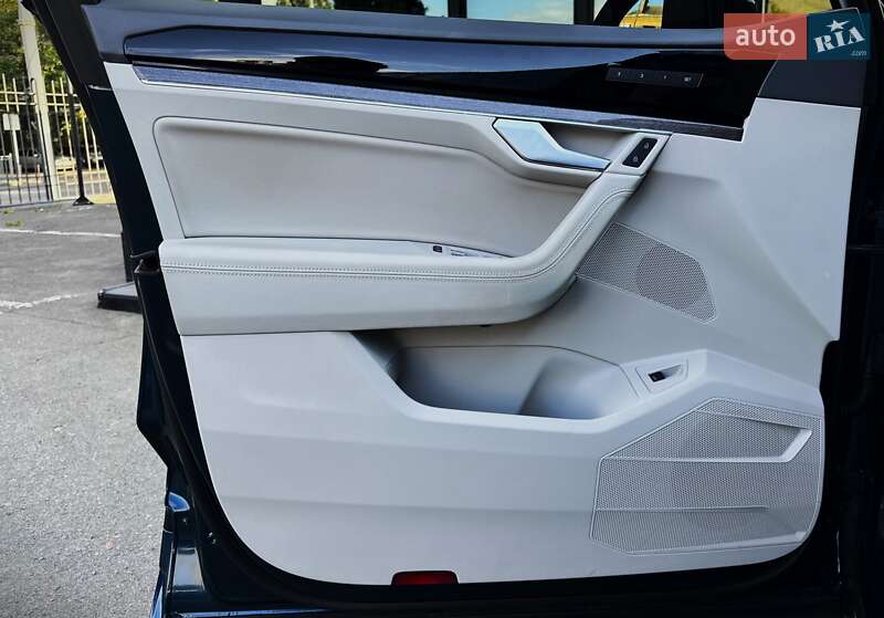Внедорожник / Кроссовер Volkswagen Touareg 2019 в Киеве фото 20 Внедорожник / Кроссовер Volkswagen Touareg 2019 в Киеве