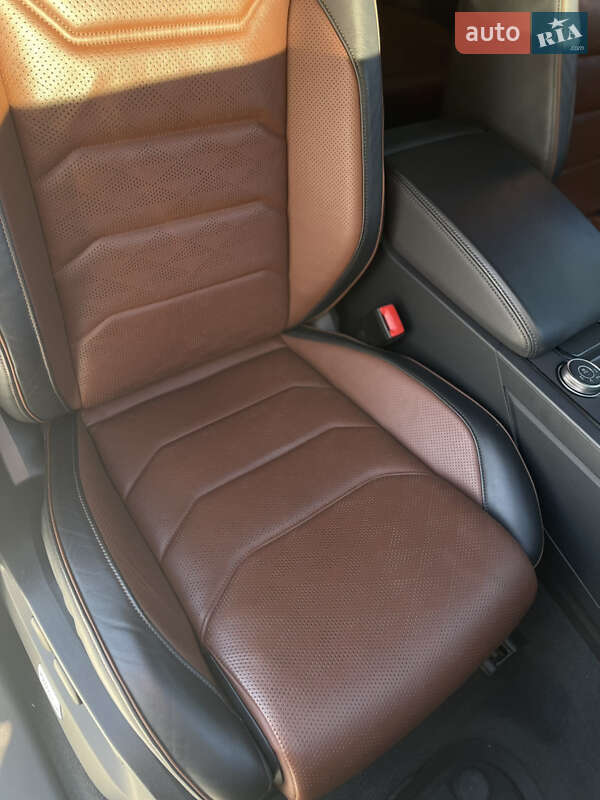 Позашляховик / Кросовер Volkswagen Touareg 2020 в Львові