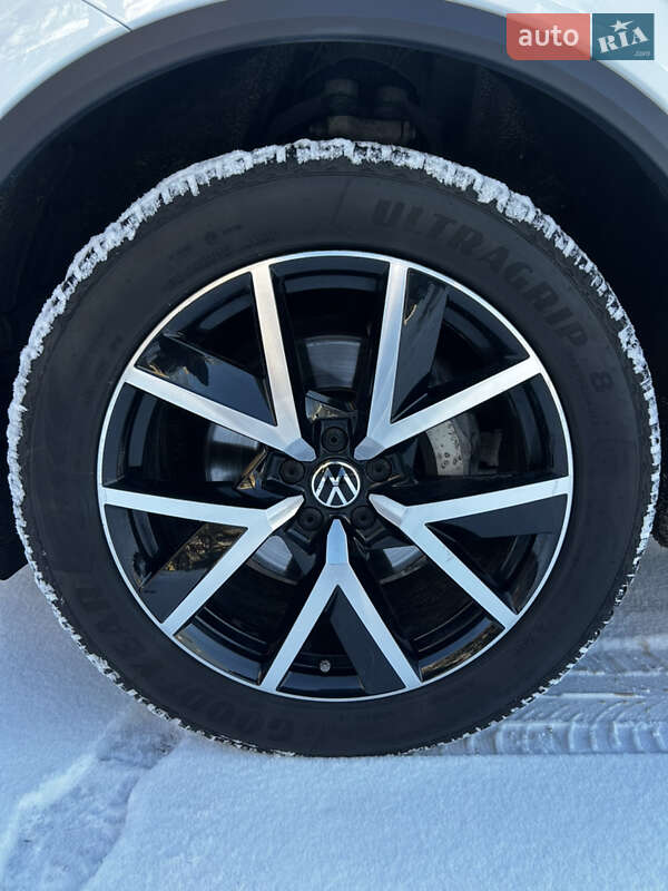 Внедорожник / Кроссовер Volkswagen Touareg 2021 в Киеве фото 8 Внедорожник / Кроссовер Volkswagen Touareg 2021 в Киеве