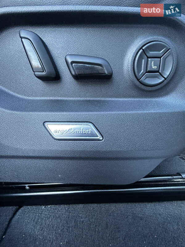 Внедорожник / Кроссовер Volkswagen Touareg 2021 в Киеве фото 29 Внедорожник / Кроссовер Volkswagen Touareg 2021 в Киеве