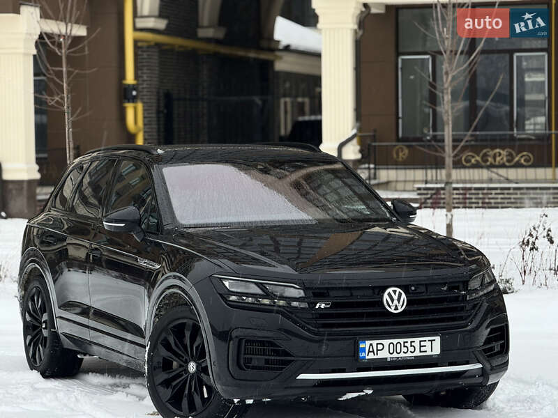 Внедорожник / Кроссовер Volkswagen Touareg 2019 в Киеве