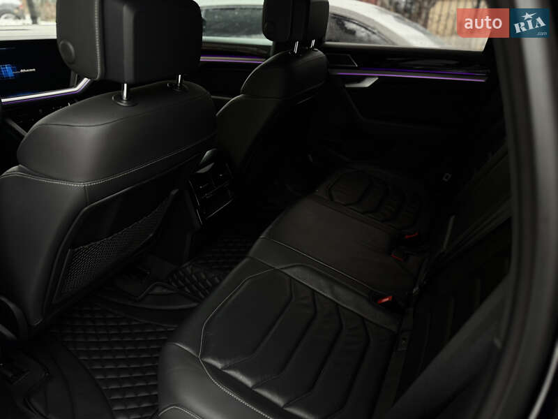 Внедорожник / Кроссовер Volkswagen Touareg 2019 в Киеве