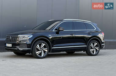 Внедорожник / Кроссовер Volkswagen Touareg 2021 в Киеве