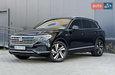 Внедорожник / Кроссовер Volkswagen Touareg 2021 в Киеве