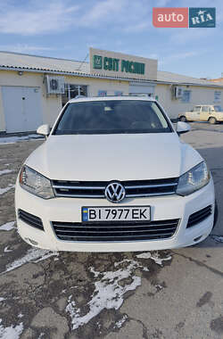 Позашляховик / Кросовер Volkswagen Touareg 2011 в Києві