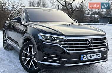 Позашляховик / Кросовер Volkswagen Touareg 2022 в Києві