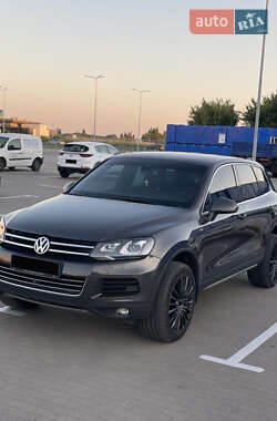 Позашляховик / Кросовер Volkswagen Touareg 2011 в Києві