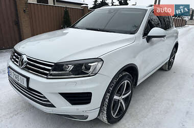 Внедорожник / Кроссовер Volkswagen Touareg 2015 в Ахтырке