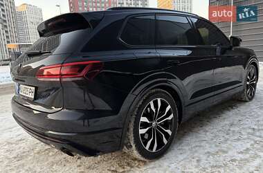 Внедорожник / Кроссовер Volkswagen Touareg 2020 в Киеве