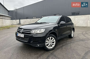 Позашляховик / Кросовер Volkswagen Touareg 2010 в Києві
