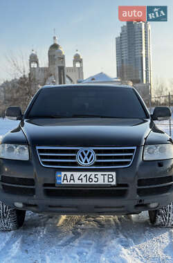 Внедорожник / Кроссовер Volkswagen Touareg 2004 в Киеве