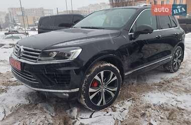 Позашляховик / Кросовер Volkswagen Touareg 2017 в Хмельницькому
