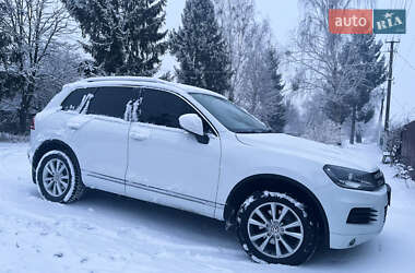 Позашляховик / Кросовер Volkswagen Touareg 2013 в Києві
