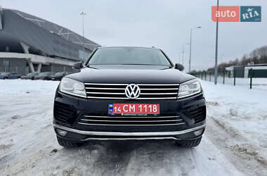 Позашляховик / Кросовер Volkswagen Touareg 2015 в Львові