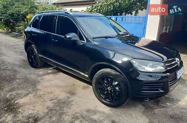 Внедорожник / Кроссовер Volkswagen Touareg 2014 в Черкассах