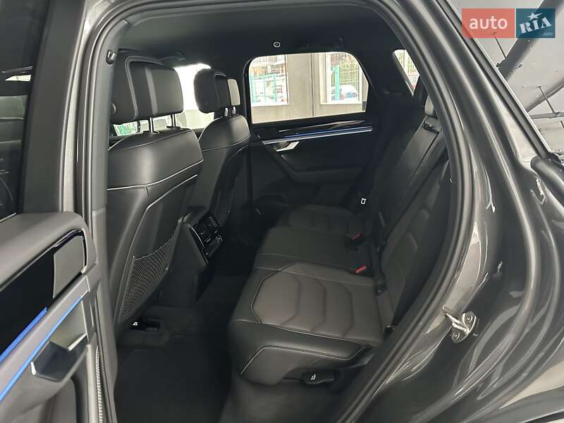 Внедорожник / Кроссовер Volkswagen Touareg 2023 в Киеве фото 42 Внедорожник / Кроссовер Volkswagen Touareg 2023 в Киеве