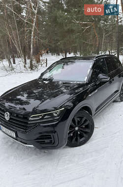 Внедорожник / Кроссовер Volkswagen Touareg 2019 в Киеве