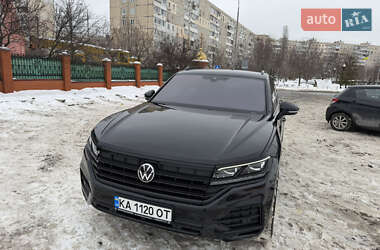 Позашляховик / Кросовер Volkswagen Touareg 2021 в Києві
