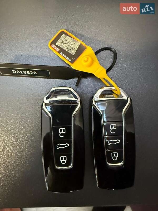 Внедорожник / Кроссовер Volkswagen Touareg 2023 в Киеве