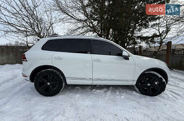 Позашляховик / Кросовер Volkswagen Touareg 2016 в Хмільнику
