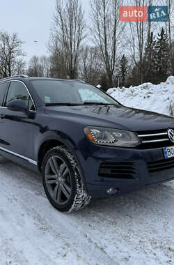 Внедорожник / Кроссовер Volkswagen Touareg 2011 в Тернополе