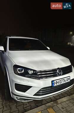 Позашляховик / Кросовер Volkswagen Touareg 2014 в Чорноморську