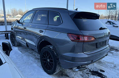 Позашляховик / Кросовер Volkswagen Touareg 2022 в Києві